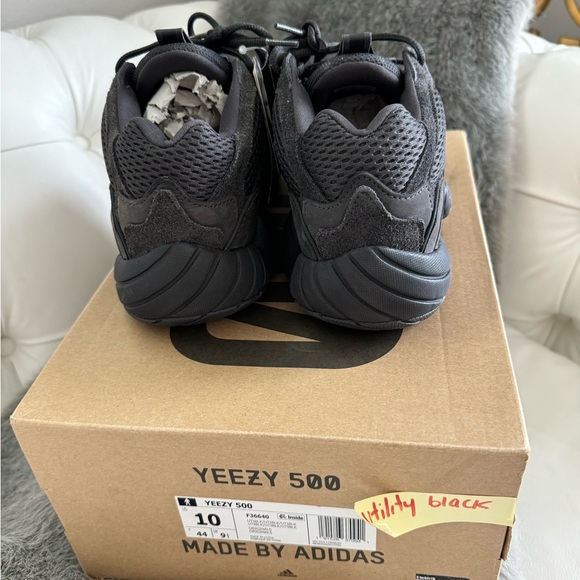 YEEZY 500 Black NWT